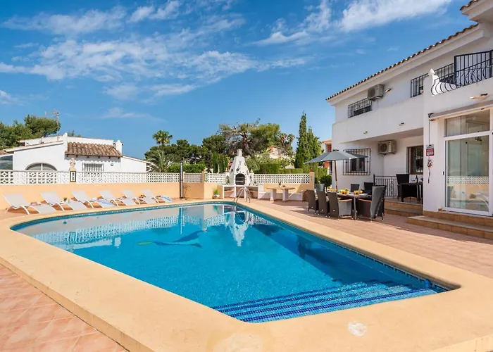 Chaniris - Plusholidays * Casas de Torrat